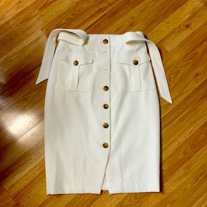 White House black market size 6 skirt